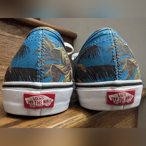 VANS 2015 Triple Crown of Surfing Limited Edition sneaker Men's 10.5-Women's 12 - Picture 4 of 9